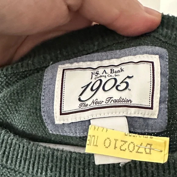 Jos. A. Bank Dark Green Crewneck Sweater - Picture 2 of 8